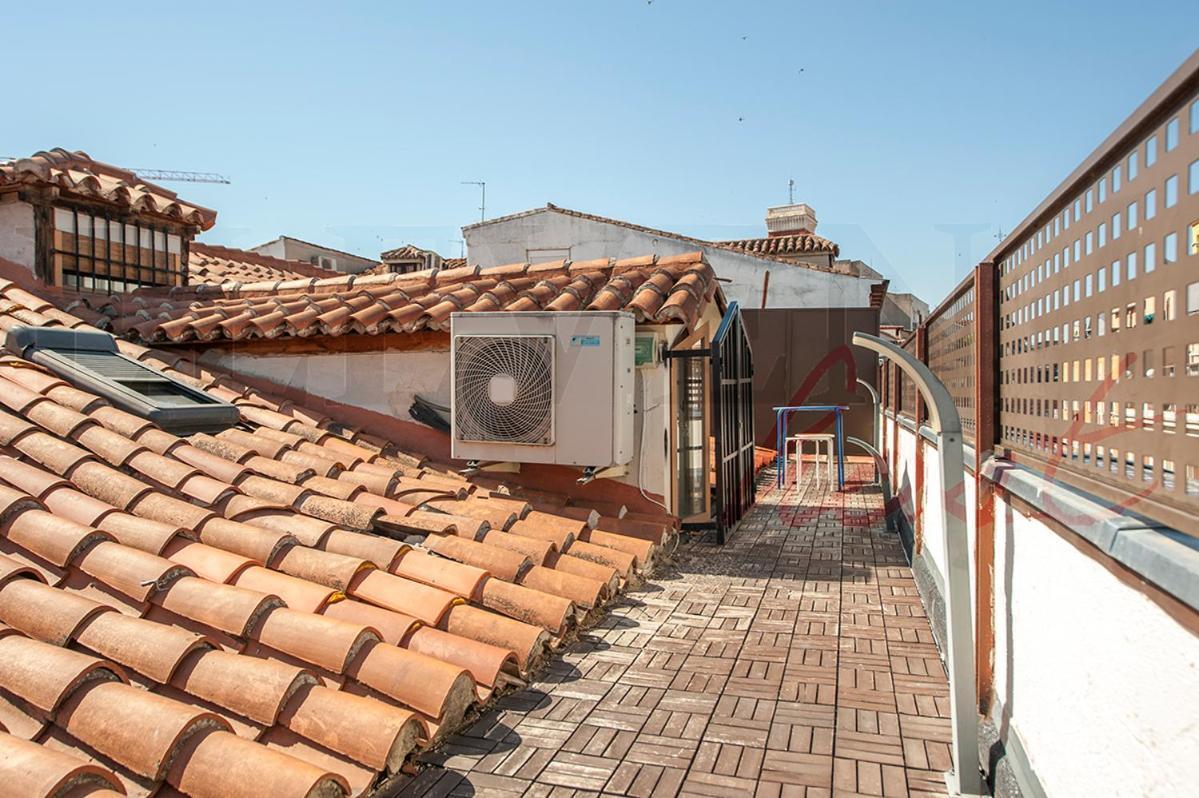 Exclusivo Atico Con Terraza En Plaza Mayor マドリード エクステリア 写真