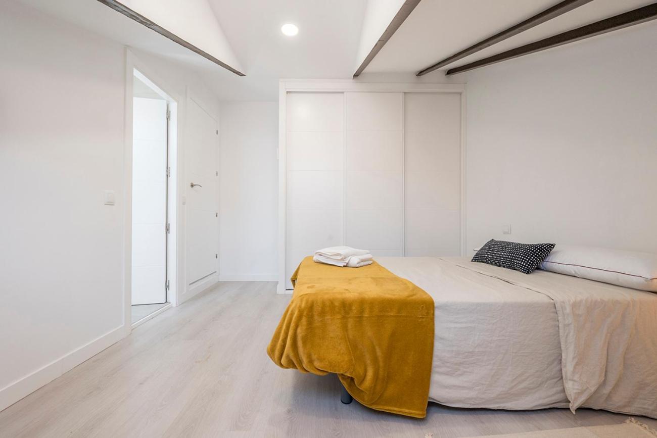 Exclusivo Atico Con Terraza En Plaza Mayor マドリード エクステリア 写真